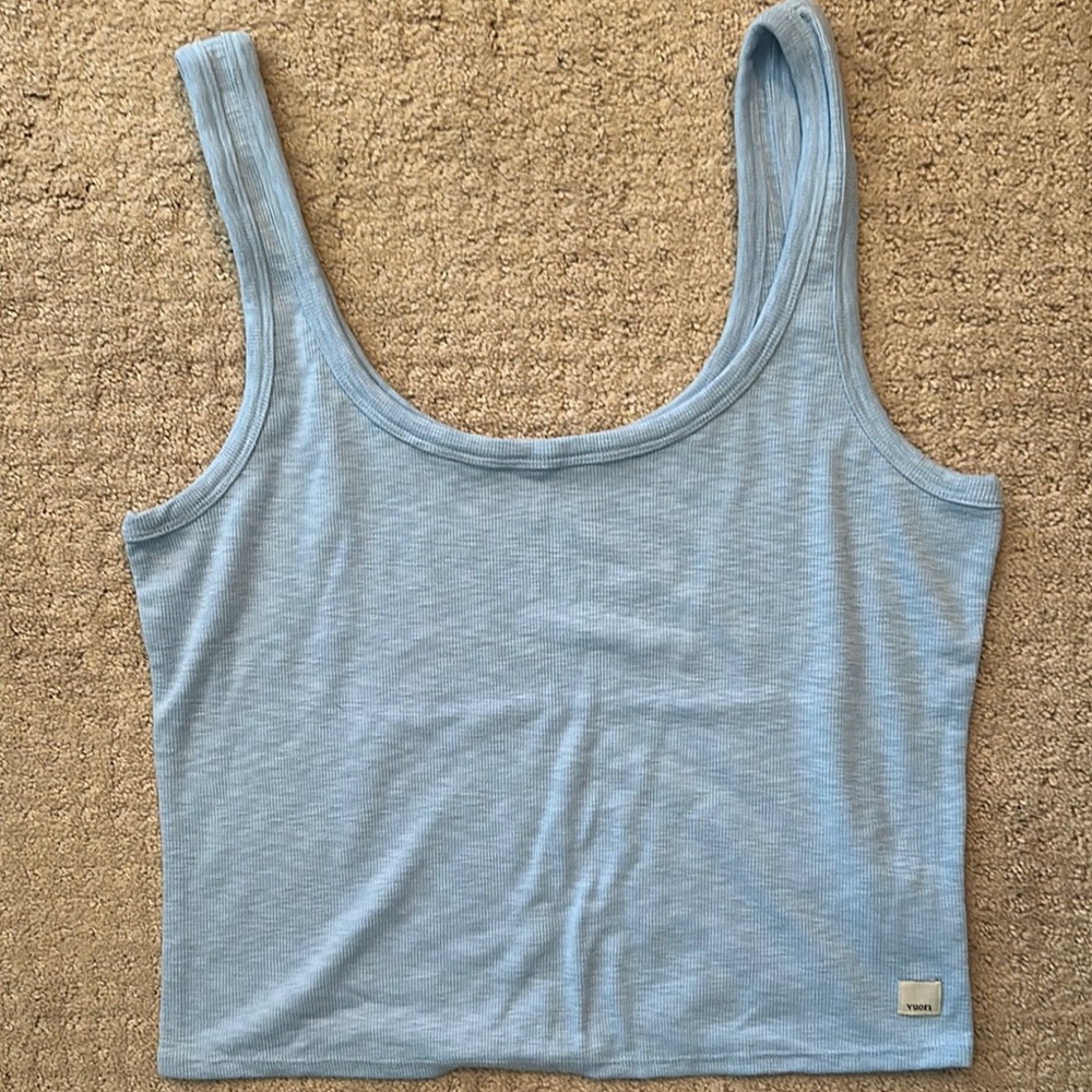 Vuori Women's cropped Blue Tank Top